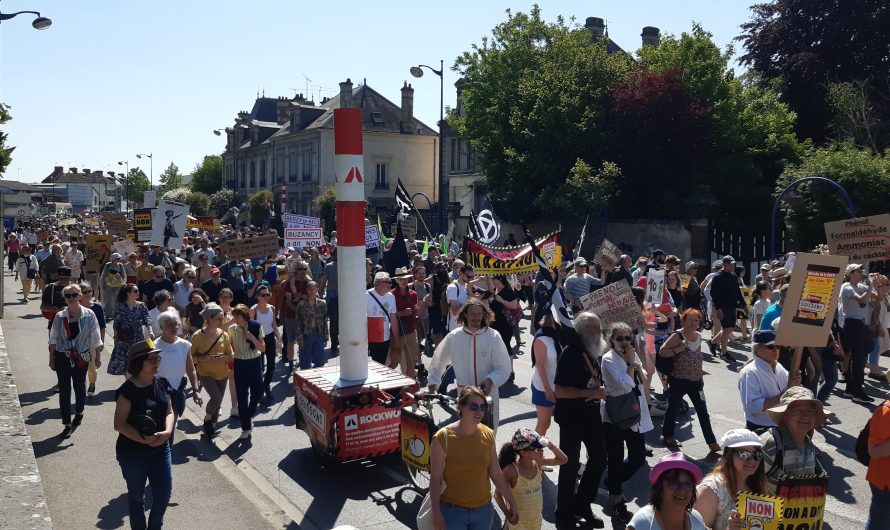 « Le maire contre la multinationale » au cinéma et à la TV
